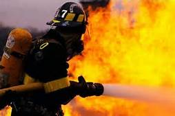 INCENDI IN ABITAZIONE